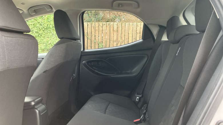 Toyota Yaris 1.5 Hybrid Design 5dr CVT Hybrid Hatchback